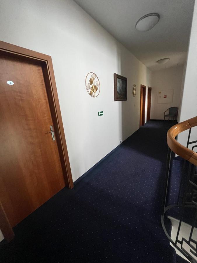 Hotel Apollon Litoměřice Екстериор снимка