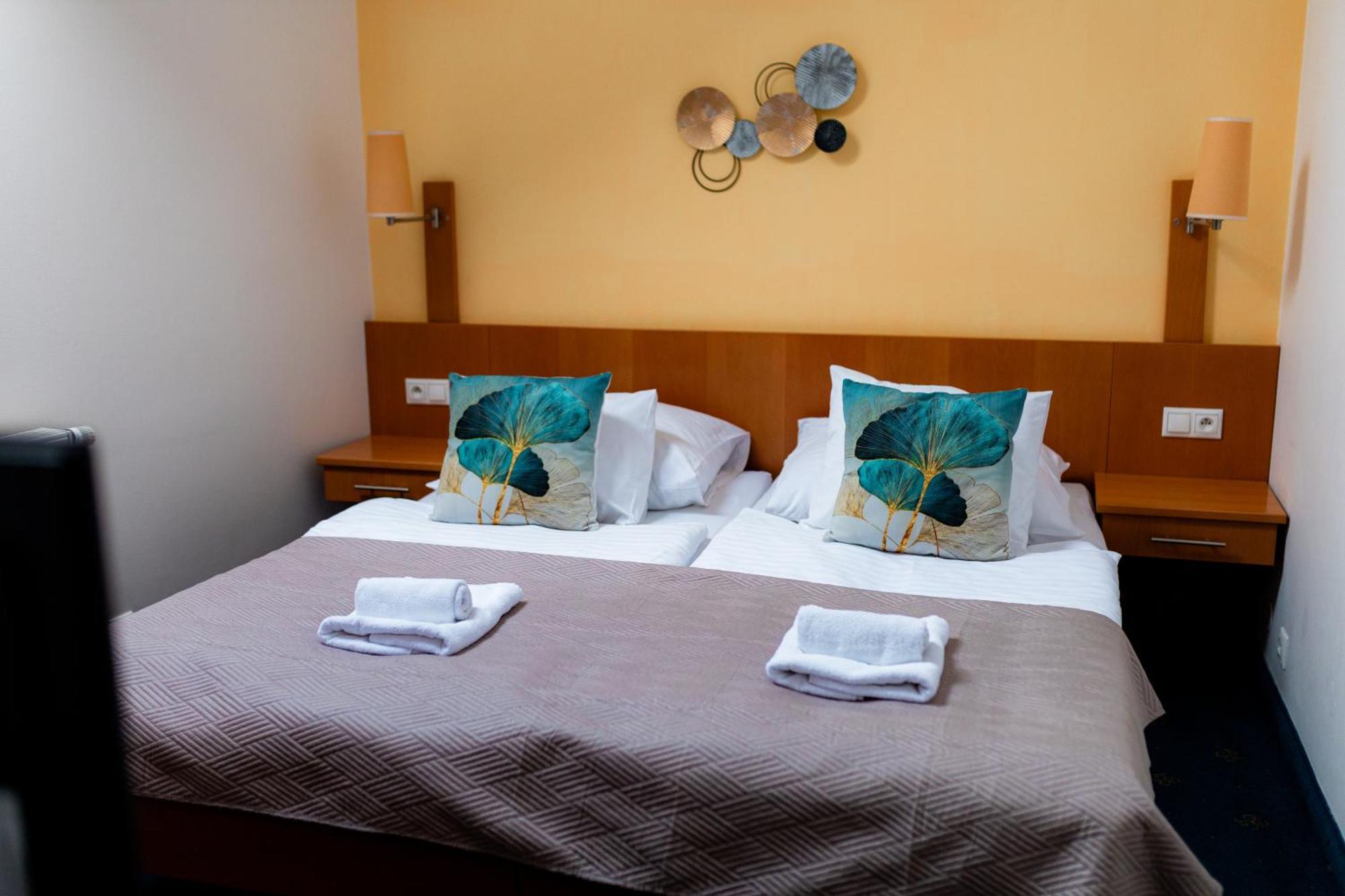 Hotel Apollon Litoměřice Екстериор снимка