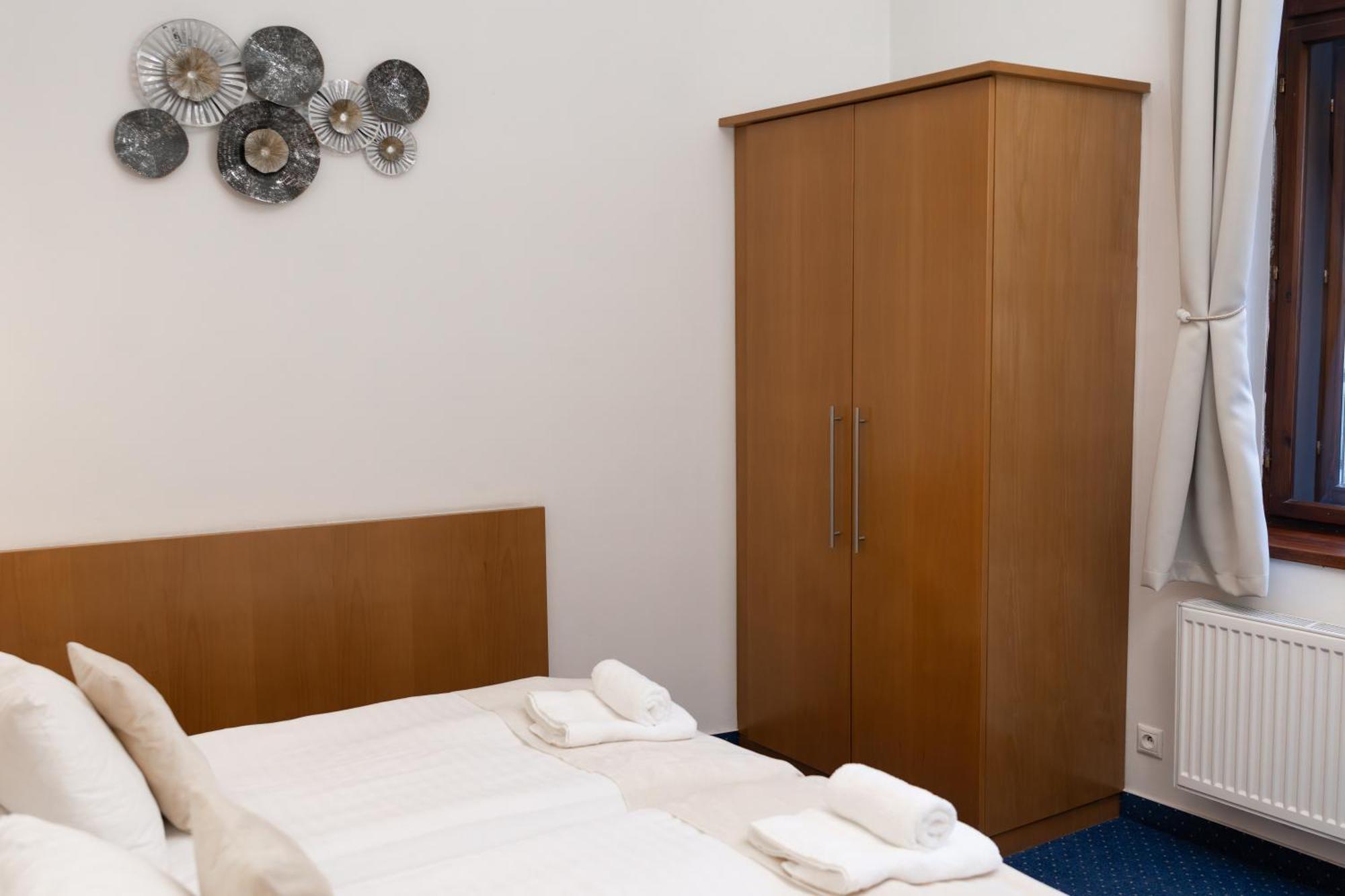 Hotel Apollon Litoměřice Екстериор снимка
